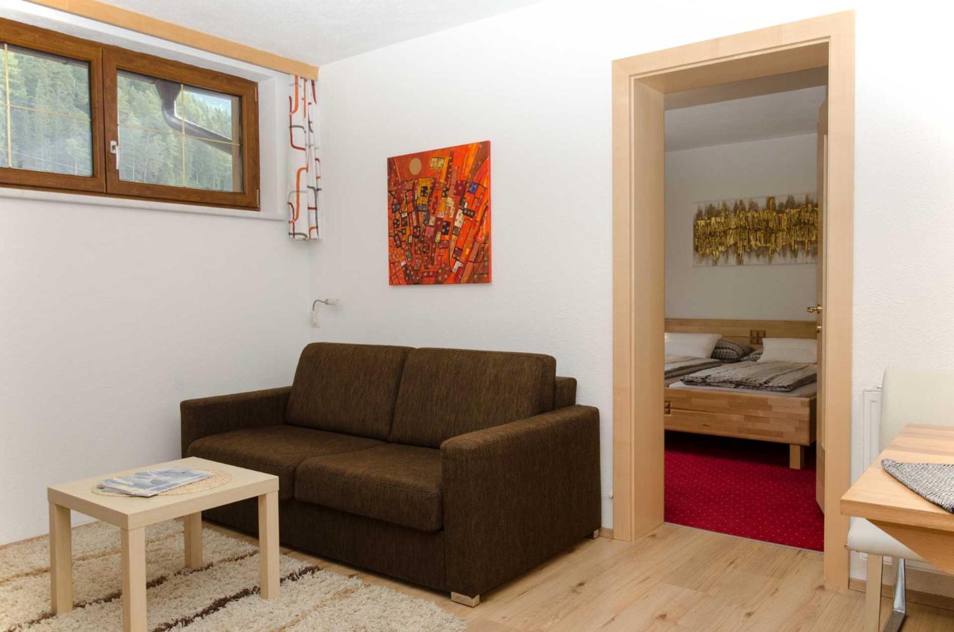 Haus Alpin Apartments Pettneu am Arlberg Exterior photo